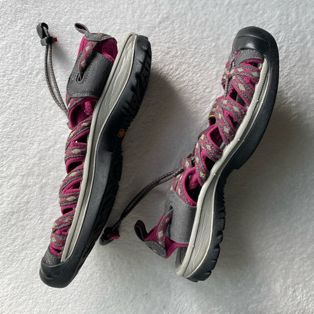 Keen Women’s Grey/Pink Closed Toe Sandals Size 7.5 - Picture 4 of 9